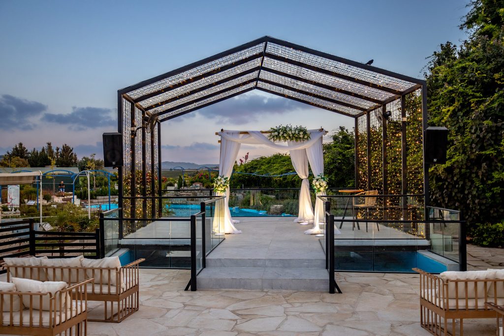 אטורה אולם וגן אירועים במיני ישראל לטרון